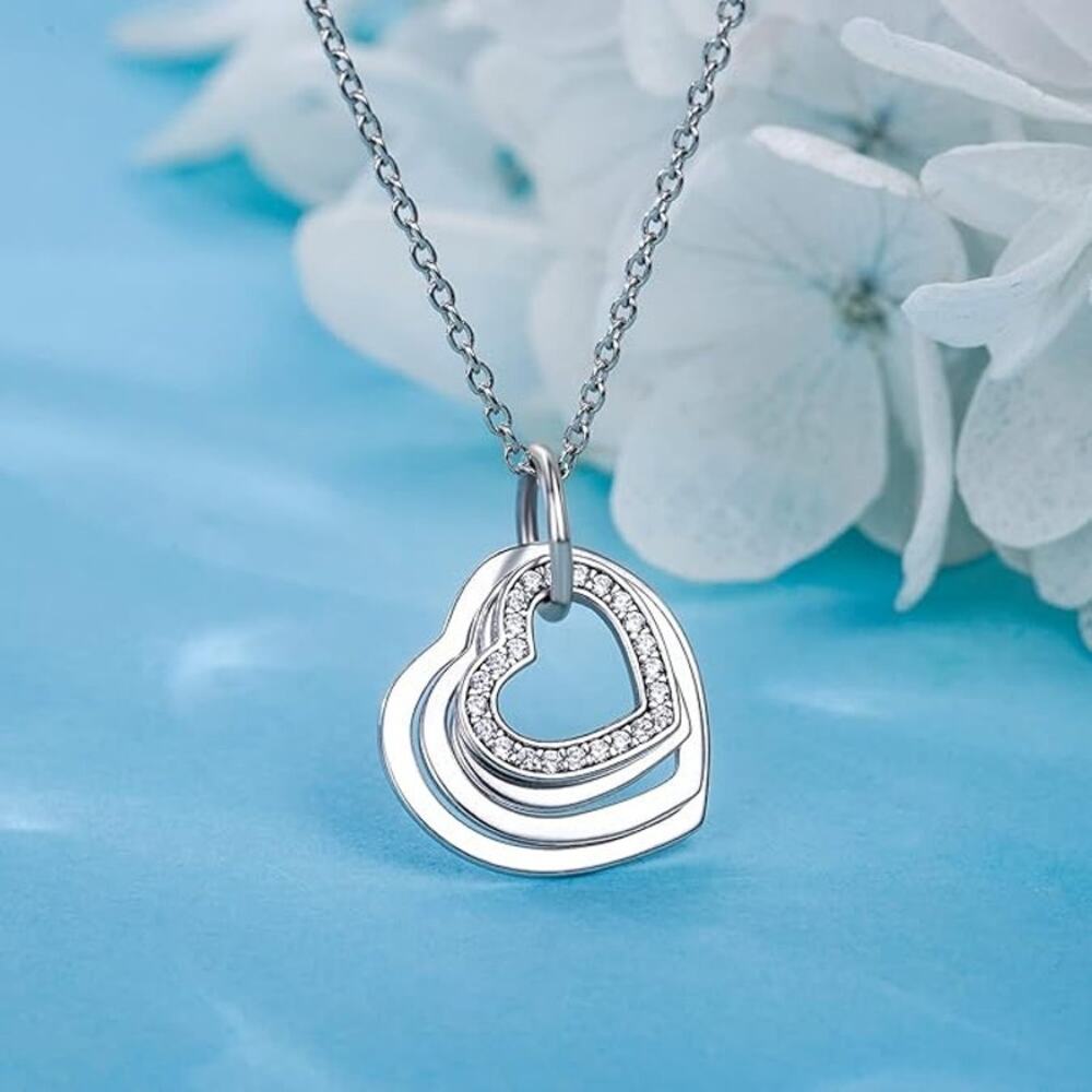 2008NIB Old Rubin Great Grandma 925 Sterling Silver 4 Hearts Generation Necklace